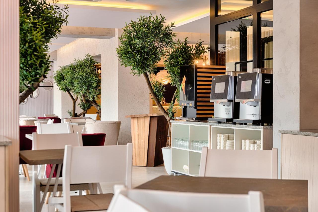 Citi Hotel'S Lodz Exteriör bild